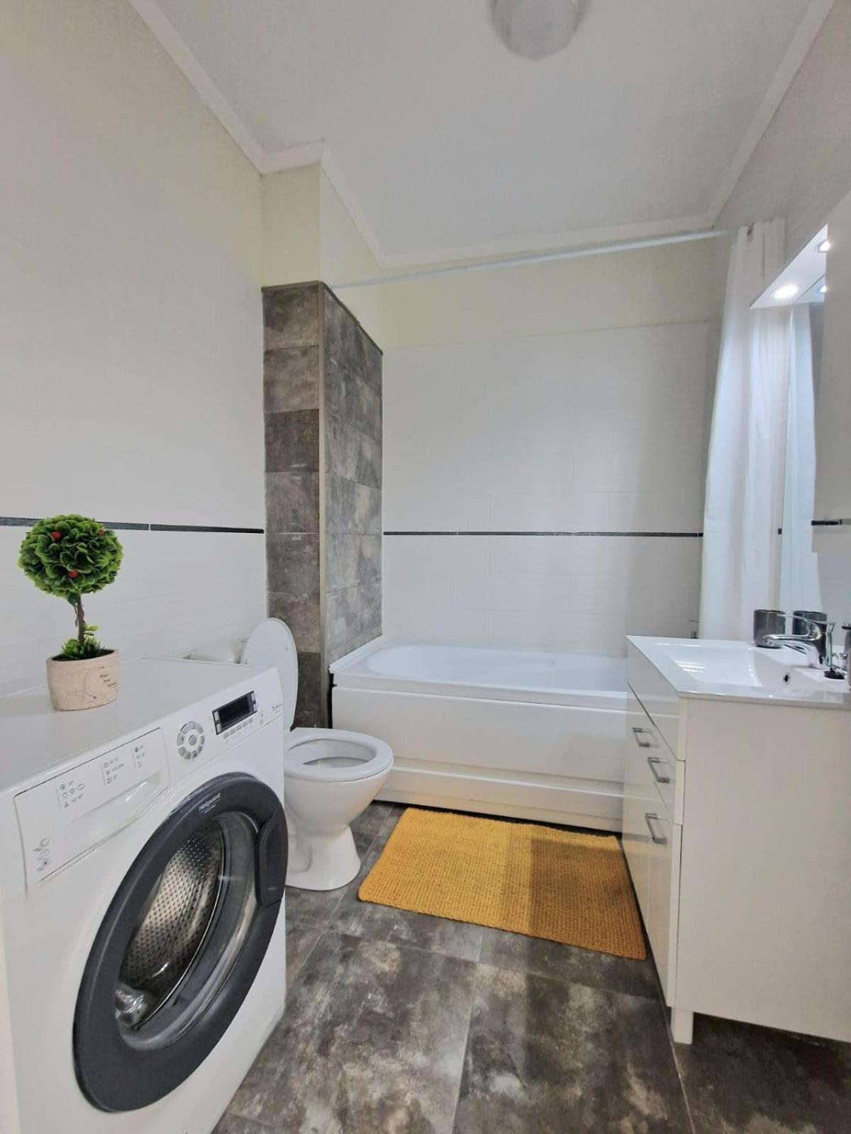 Cozy Apartment Prima Nufarul Gran Varadino Esterno foto